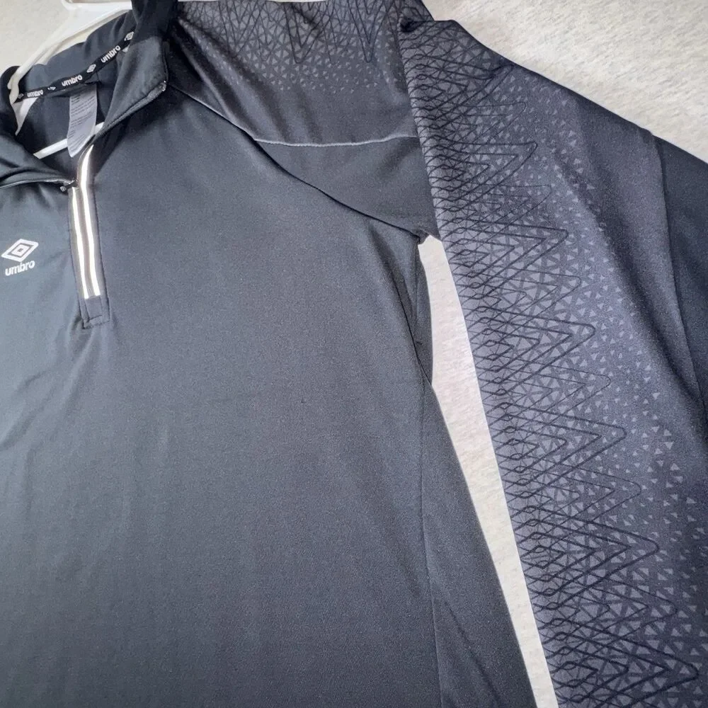 Mens Umbro 1/4 Zip Lightweight Pullover W/Thumb Holes In Sleeves Black Size Lg